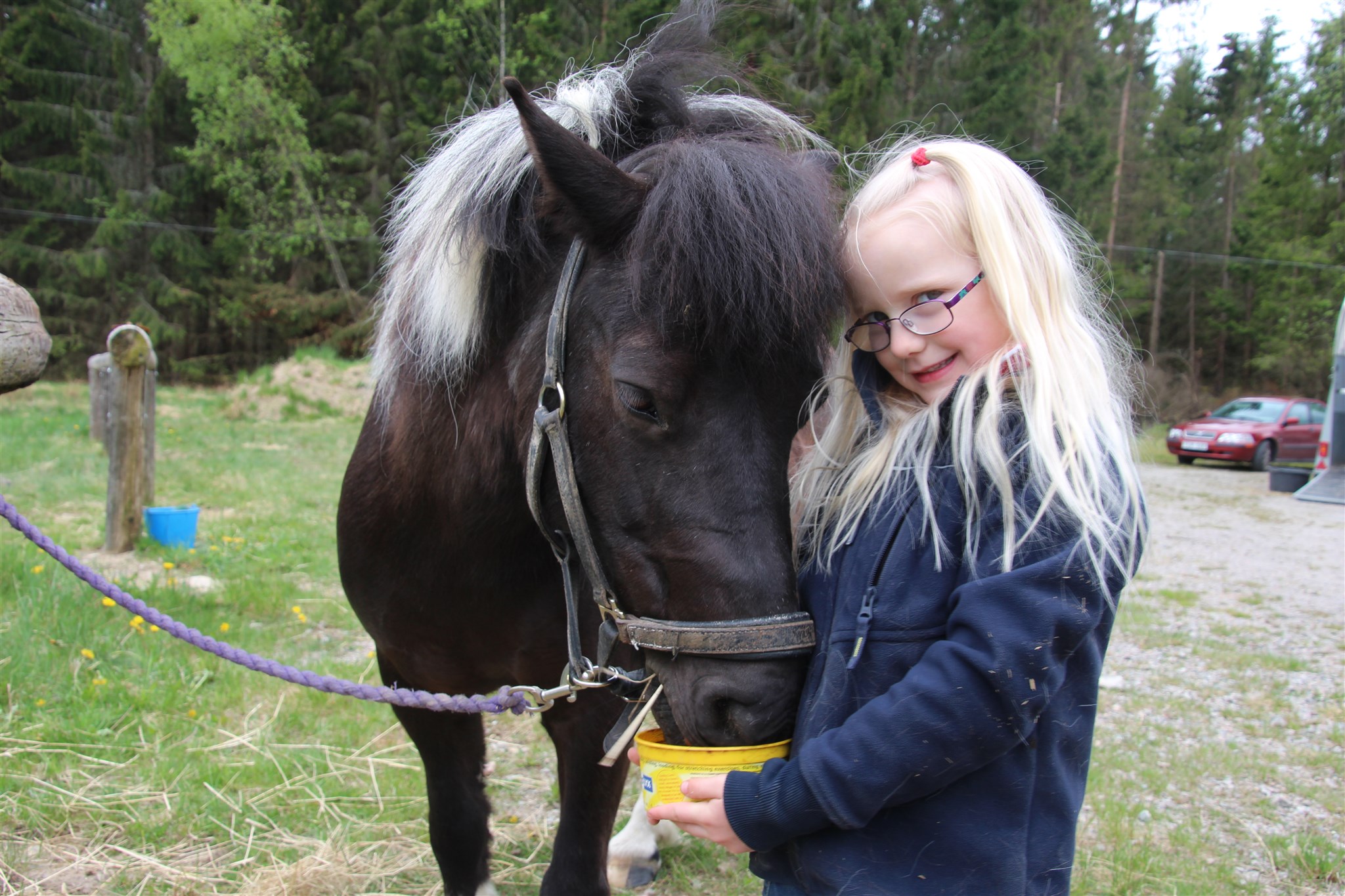 Petronella och Caramell.JPG